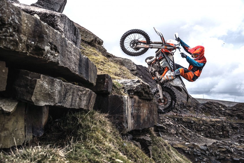 action_ktm_300_exc_tpi_six_days_my2019_03.jpg