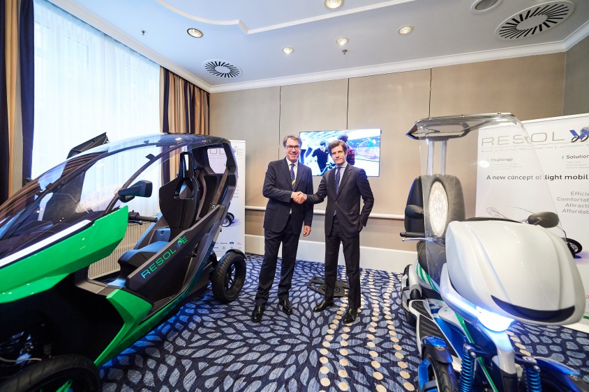 stefan_pierer2c_ktm_ag_and_michele_colaninno2c_piaggio2c_present_two_eu_funded_electric_prototypes.jpg