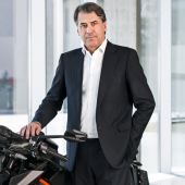 Im ersten Halbjahr 2019 verkaufte KTM weltweit rund 136.000 Fahrzeuge unter den Marken KTM und Husqvarna Motorcycles und steigerte somit den Absatz um rund 7% gegenüber dem Vorjahr.