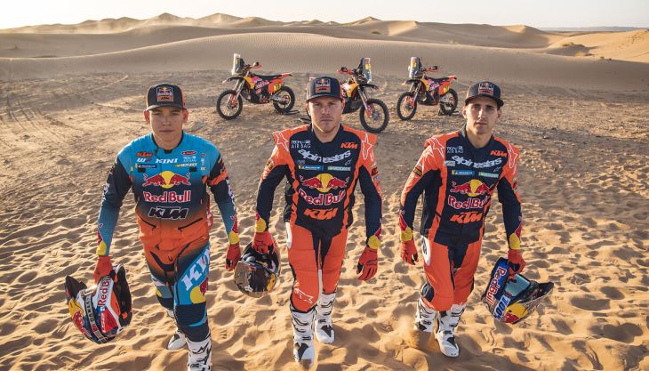 Red Bull KTM Factory Racing ist bereit für die Rallye Dakar 2026, nachdem das Team in der Saison 2025 die FIM-Weltmeisterschaft im Rallye-Raid (W2RC) dominiert hat.