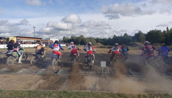 Am 7. Juni findet der Waldviertel Motocross Cup in Schrems (NÖ) statt. Der MSC Schrems veranstaltet diesen W4-Cup-Renntag und freut sich auf viele Fahrer und Besucher.