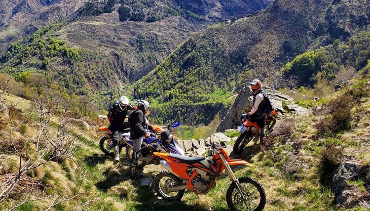 RIDE KTM ist für viele Motorradfans der erste Schritt in die Welt von KTM – und für viele andere der Start zu immer neuen Abenteuern. 