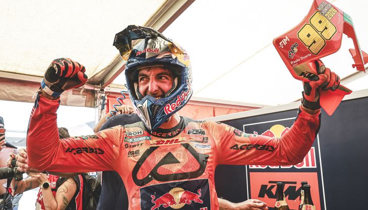 Andrea Verona vom Red Bull KTM Factory Racing Team wurde nach einem dramatischen Finaltag beim GP von Wales in Rhayader zum FIM-Enduro-2-Weltmeister 2026 gekrönt