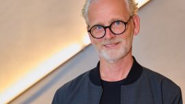 Seitenwagen-Weltmeister, dreifacher TT-Sieger und jede Menge Geschichten: Klaus Klaffenböck präsentierte im Wiener Audi House of Progress seine Autobiografie „Sterben tun die Anderen“. Zahlreiche prominente Gäste waren dabei.