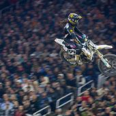 Folge Malcolm Stewart und RJ Hampshire während des AMA Supercross 2025 in einer vierteiligen YouTube Dokuserie.