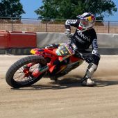 Nur quer bist wer - Flat Track und Supermoto steht für spektakuläre Drift Action. Für Teilnehmer genauso spannend wie für Zuseher - ein Pflichttermin für Alle sozusagen!