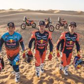 Red Bull KTM Factory Racing ist bereit für die Rallye Dakar 2026, nachdem das Team in der Saison 2025 die FIM-Weltmeisterschaft im Rallye-Raid (W2RC) dominiert hat.