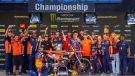 Red Bull KTM Factory Racing bedankt sich bei Tom Vialle für sieben erfolgreiche Jahre in Europa und den Vereinigten Staaten, in denen er zwei MX2-Weltmeisterschaften und zwei 250SX East Supercross-Meisterschaften gewonnen hat.