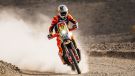 Luciano Benavides vom Red Bull KTM Factory Racing Team hat die siebte Etappe der Rallye Dakar 2026 gewonnen – Edgar Canet kämpfte sich durch das Feld und belegte den zweiten Platz.