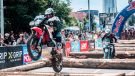 Der Warm-up-Tag verlief für Dieter Rudolf erfolgreich. Am Morgen wurde das Setup verfeinert und das Bike noch einmal getestet - und konnte an direkt am Prolog ausprobiert werden.