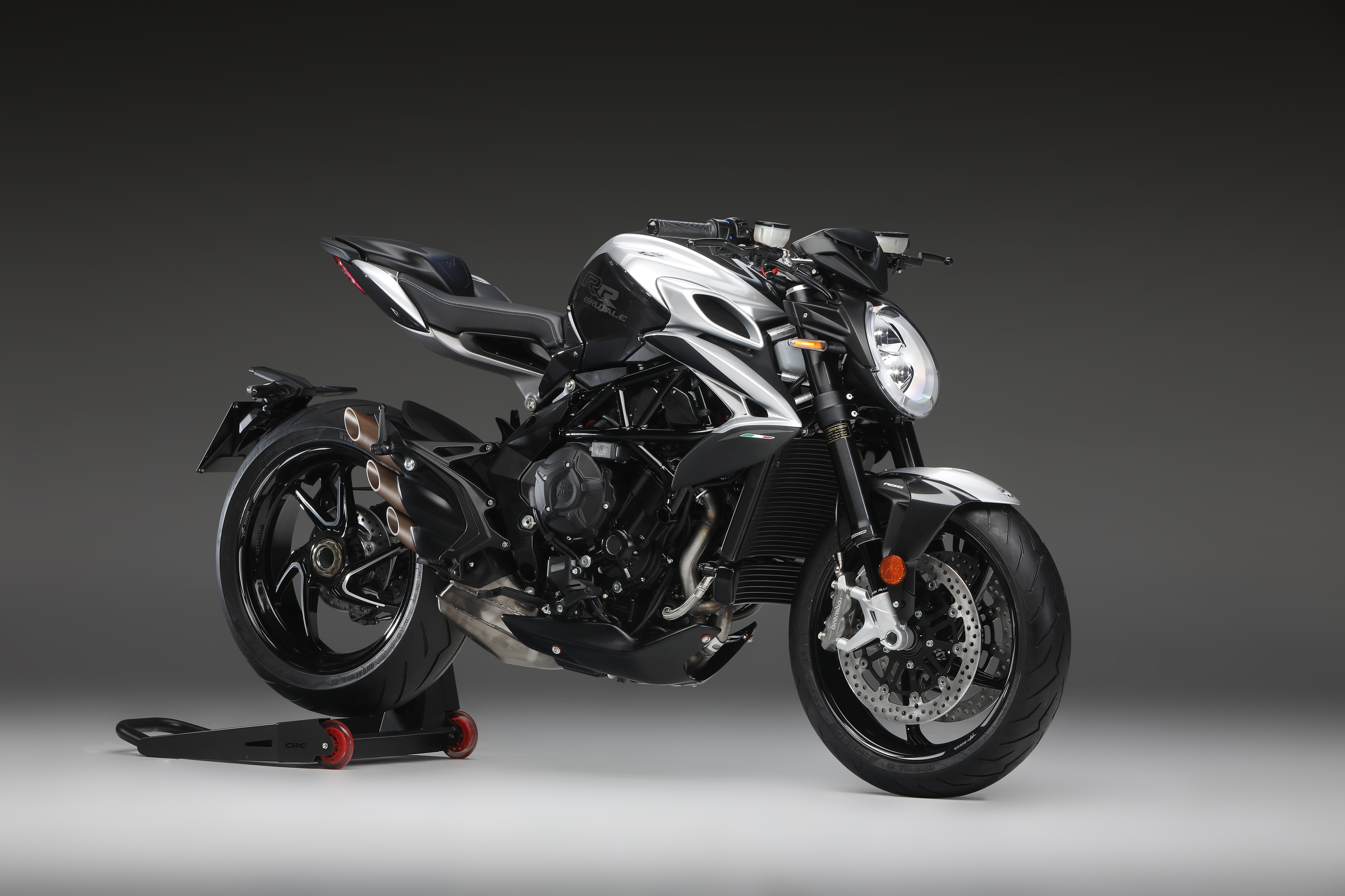 Кроссовер байк производитель. MV Agusta 800 RR. MV Agusta brutale RR 2021. MV Agusta brutale 800 RR. Мотоцикл MV Agusta brutale 800 Dragster RR.