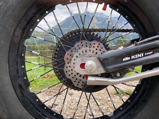 Philipp Schmidt: GAS GAS  siegfähig aus der Kiste heraus