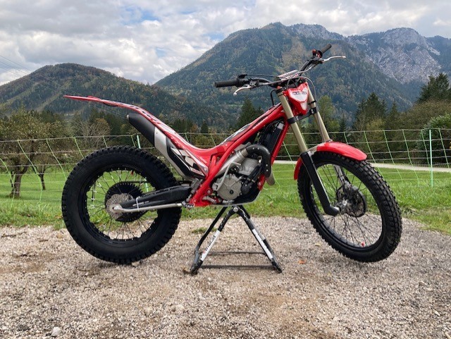 Philipp Schmidt: GAS GAS  siegfähig aus der Kiste heraus