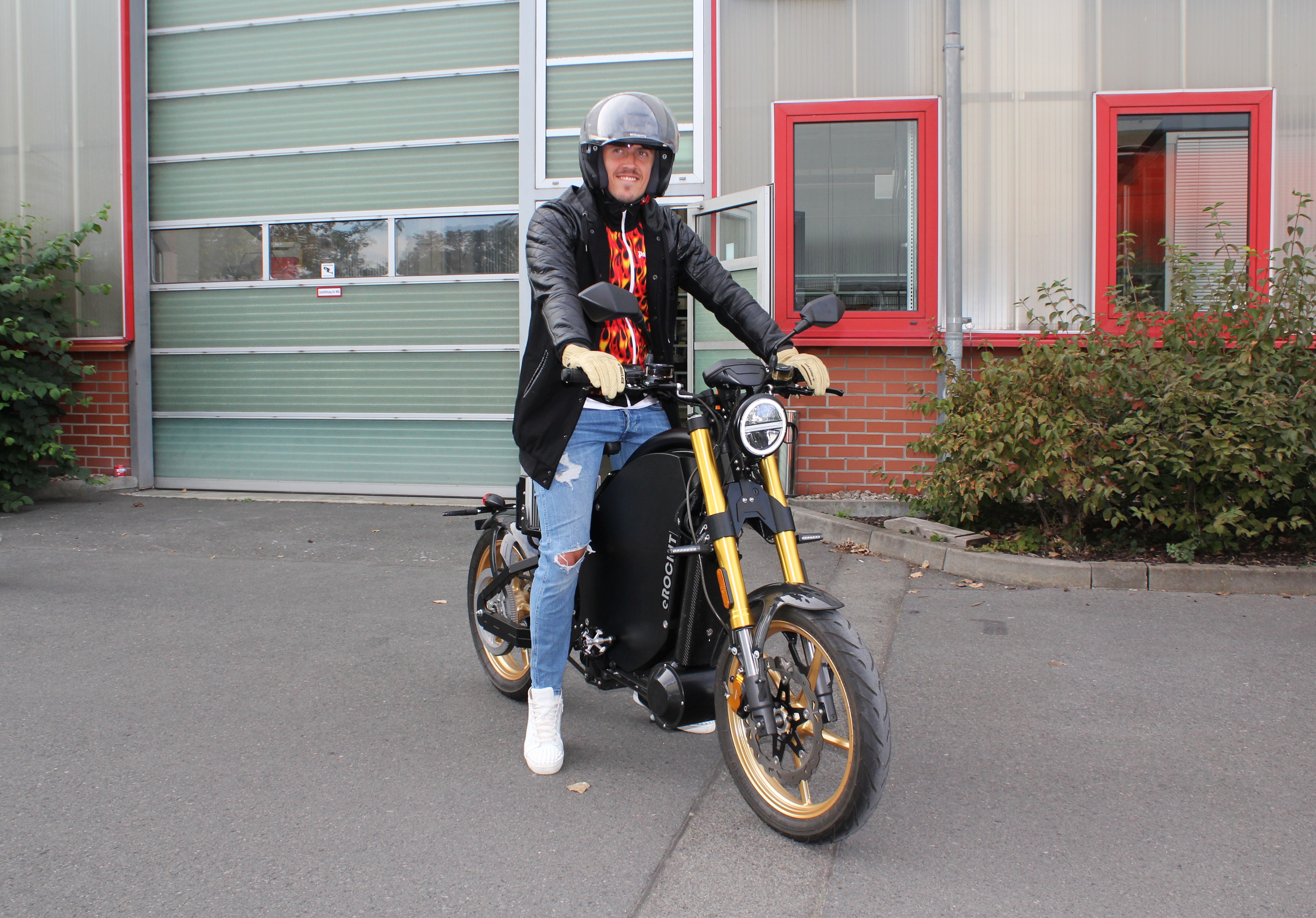 Fußballstar Max Kruse wird Gesellschafter bei eROCKIT Systems