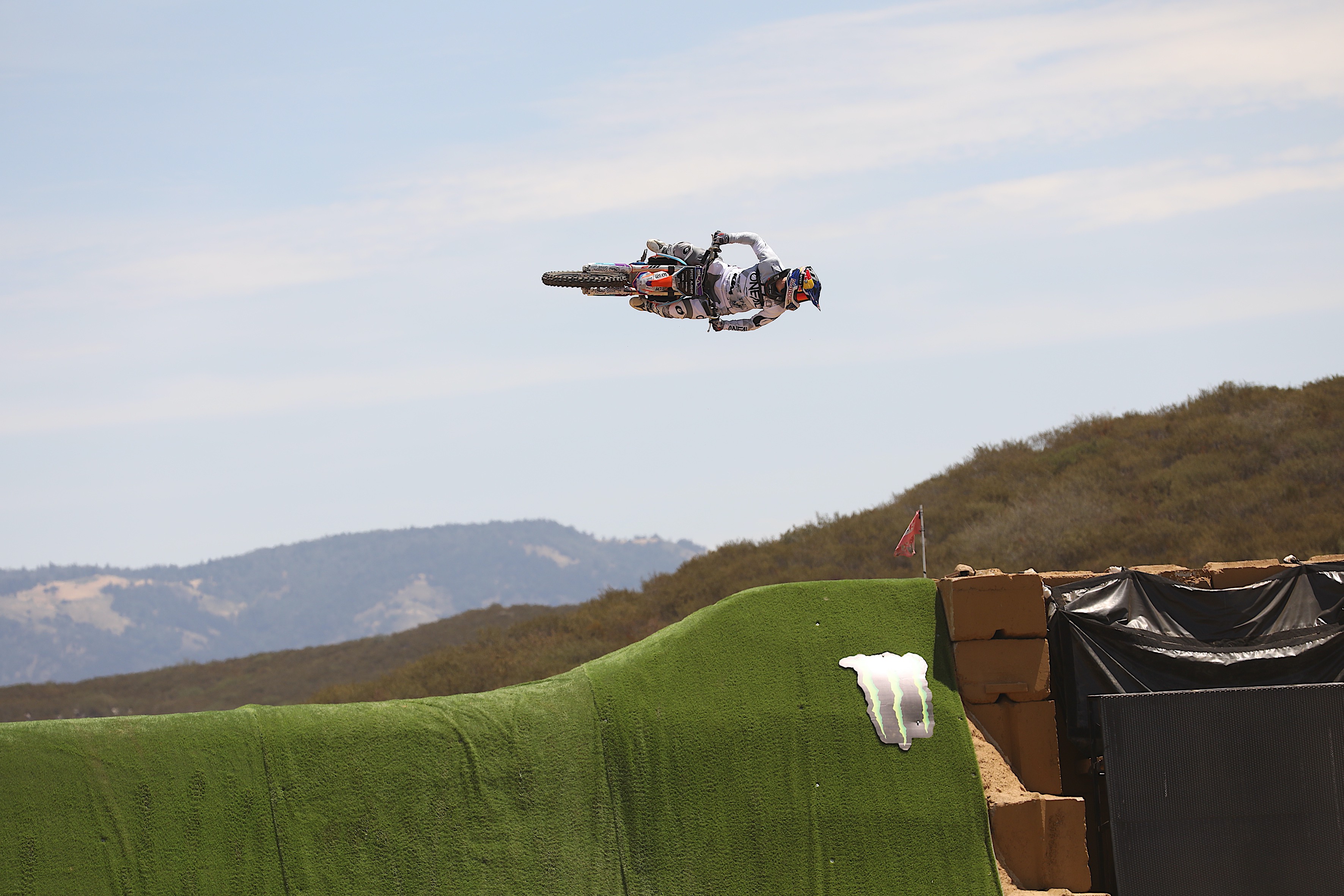 Luc Ackermann räumt bei den X Games in Kalifornien ab ! 