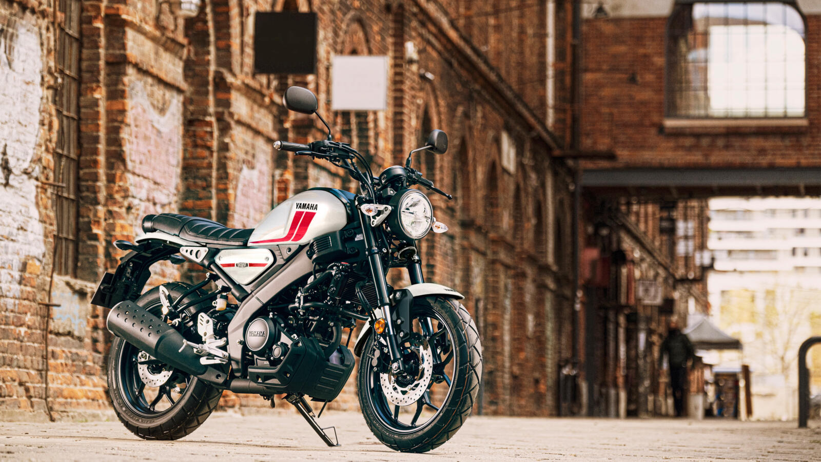 YAMAHA: XSR700 Legacy - pures Fahrvergnügen !