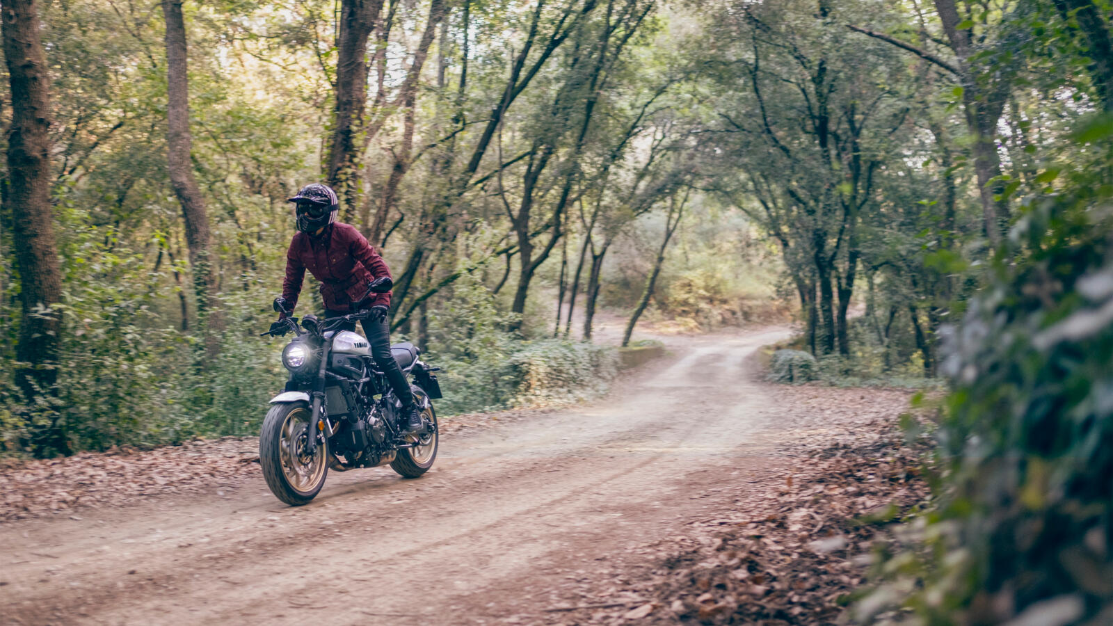 YAMAHA: XSR700 Legacy - pures Fahrvergnügen !