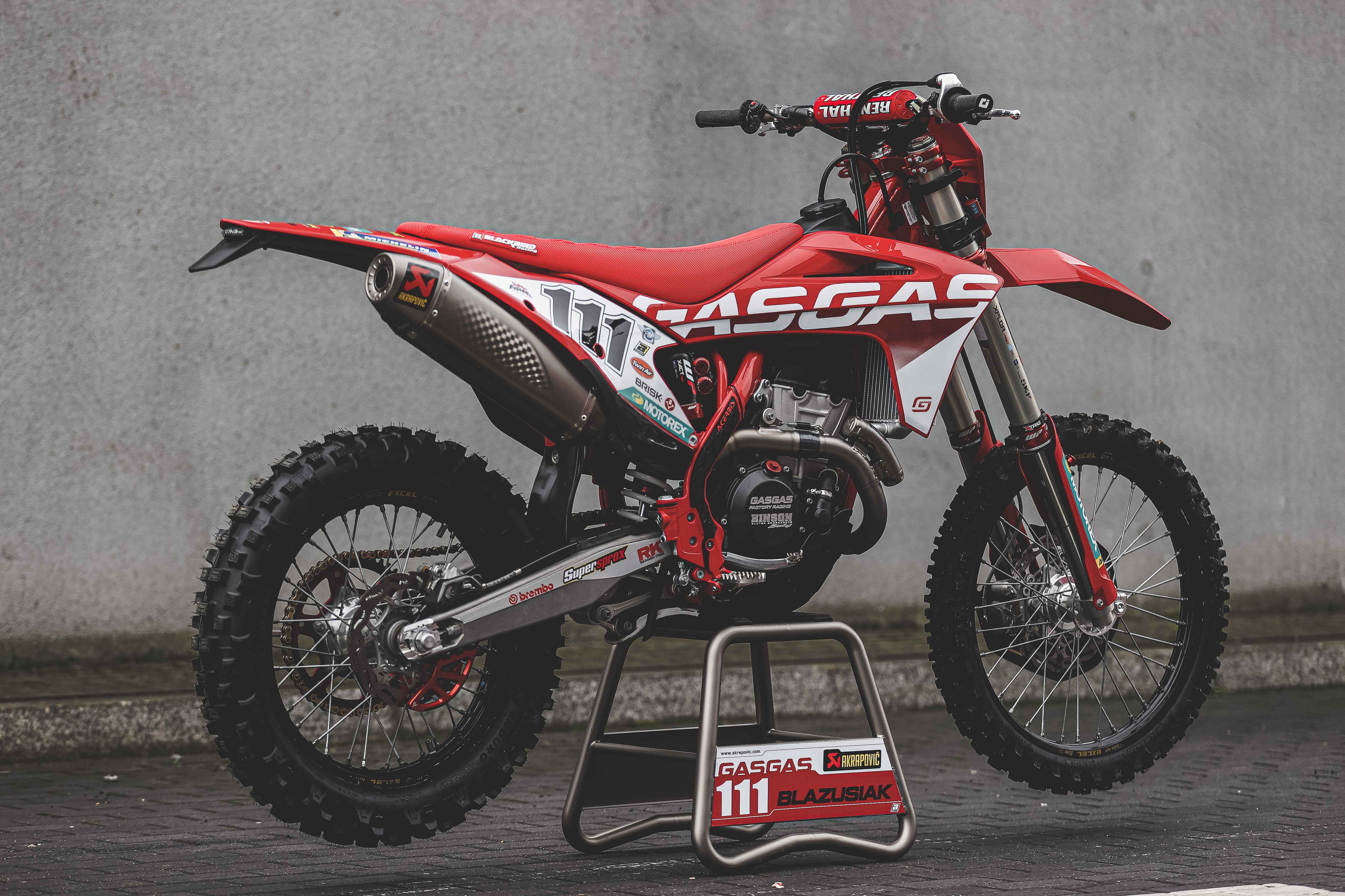 Starker Auftritt von Taddy bei der ersten Superenduro Runde