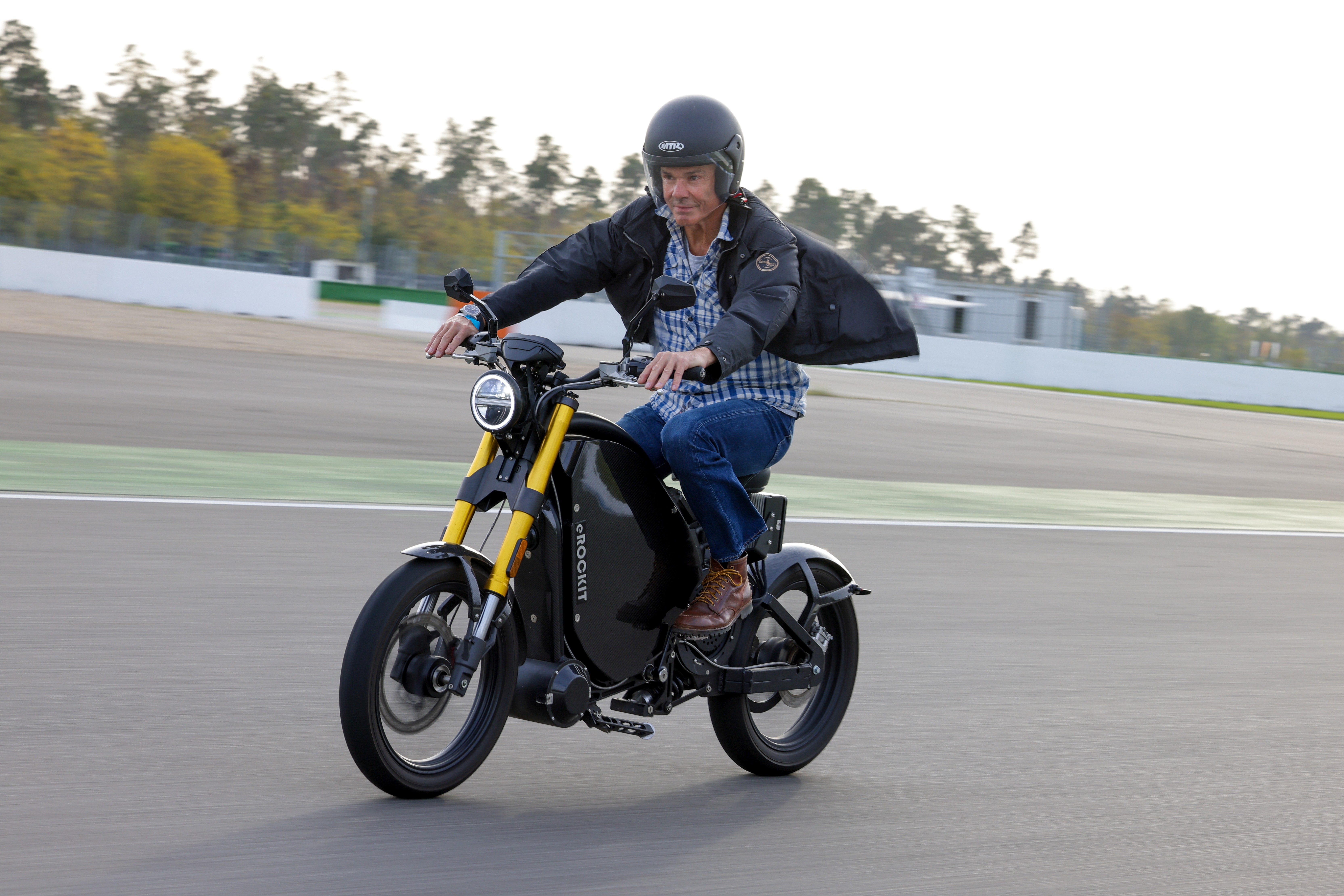 eRockit: Hannes Jaenicke testet das schnellste "Fahrrad" der Welt