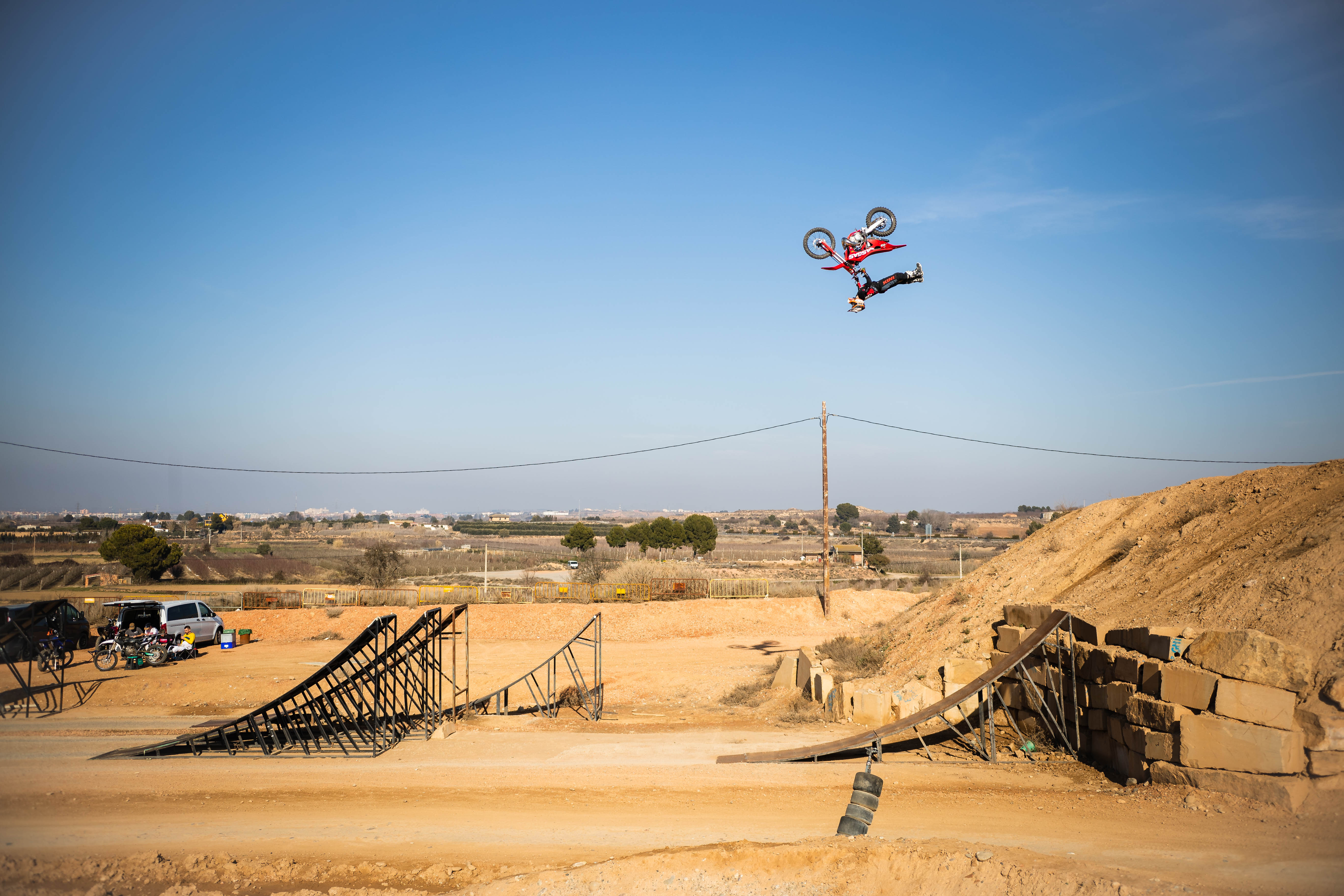 Tobi Merz: Training Camp de FMX en España