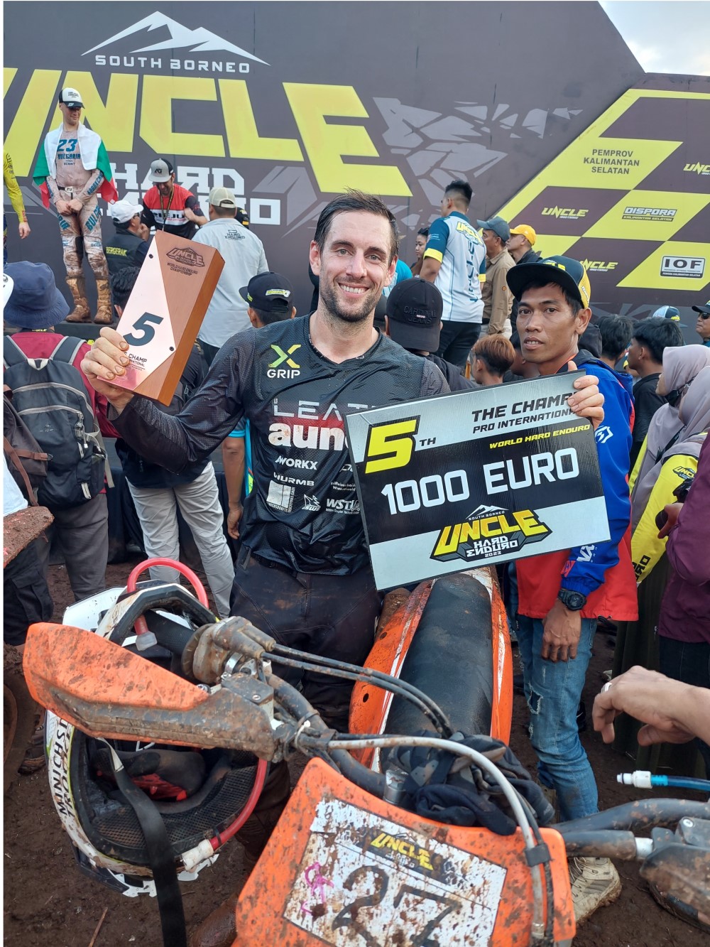 UNCLE Hard Enduro auf Borneo !