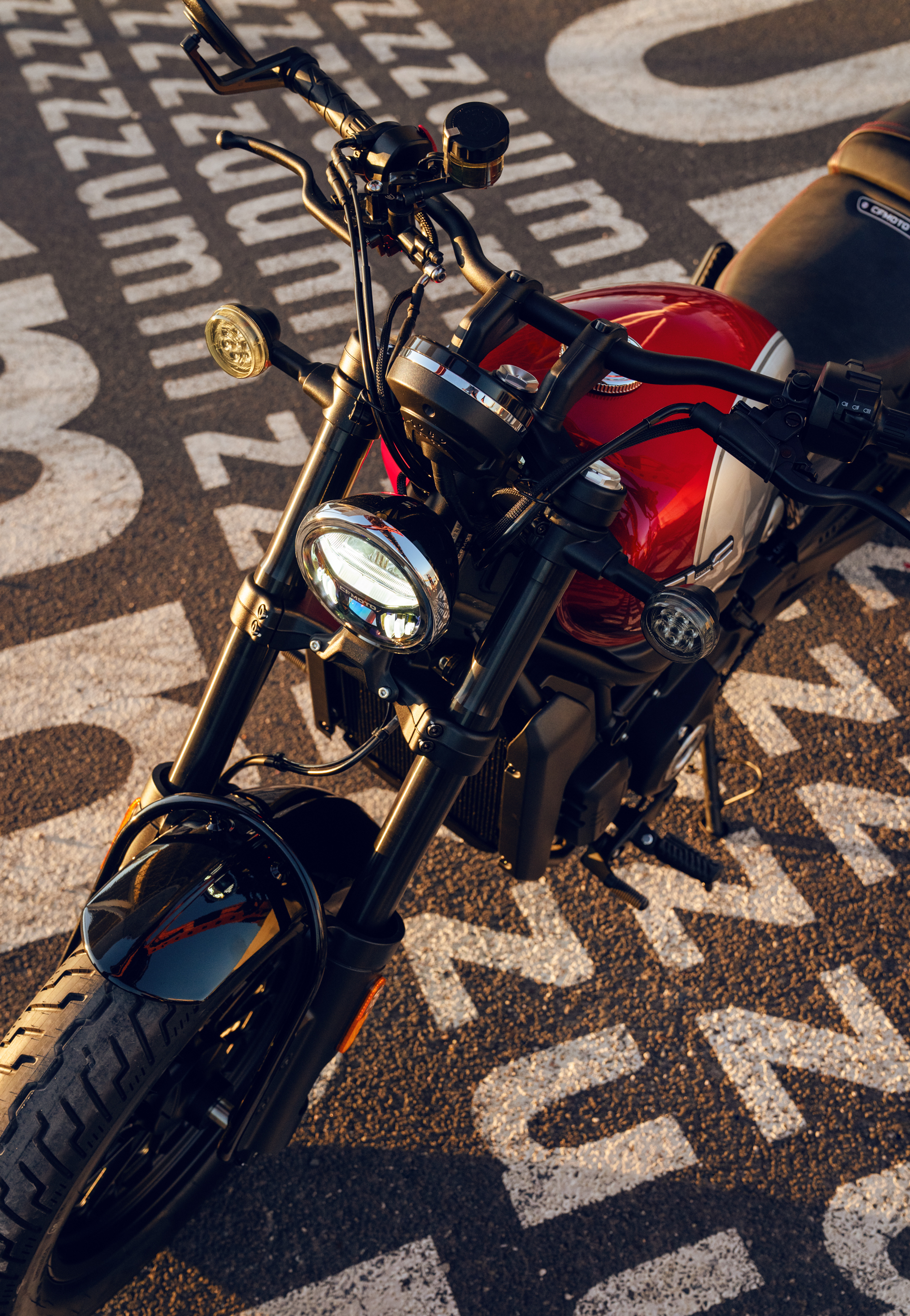 CFMOTO präsentiert die CFMOTO 450CL-C