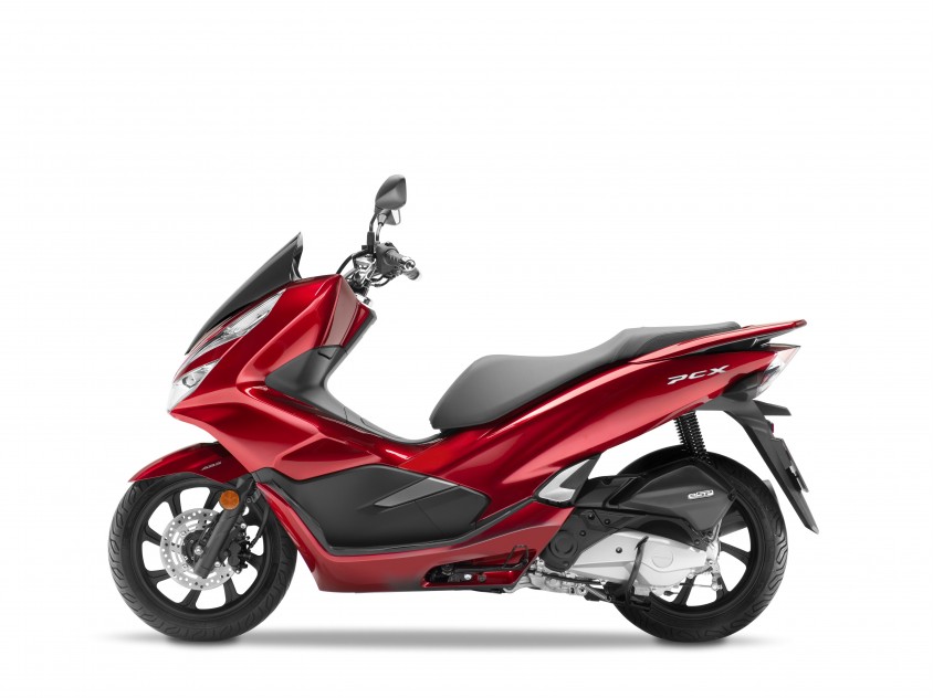 2018_honda_pcx_125_2.jpg