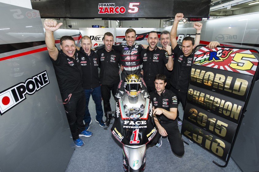 johann_zarco_ajo_motorsports_box_valencia_2016.jpg