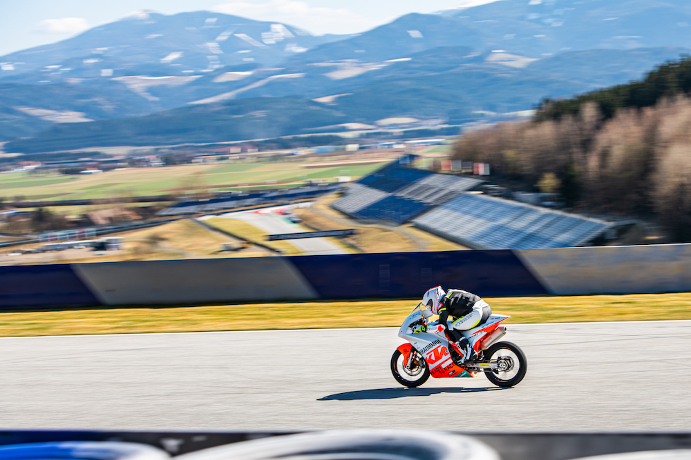 Niklas Wannemacher auf der KTM RC4R im Austrian Junior Cup 2021