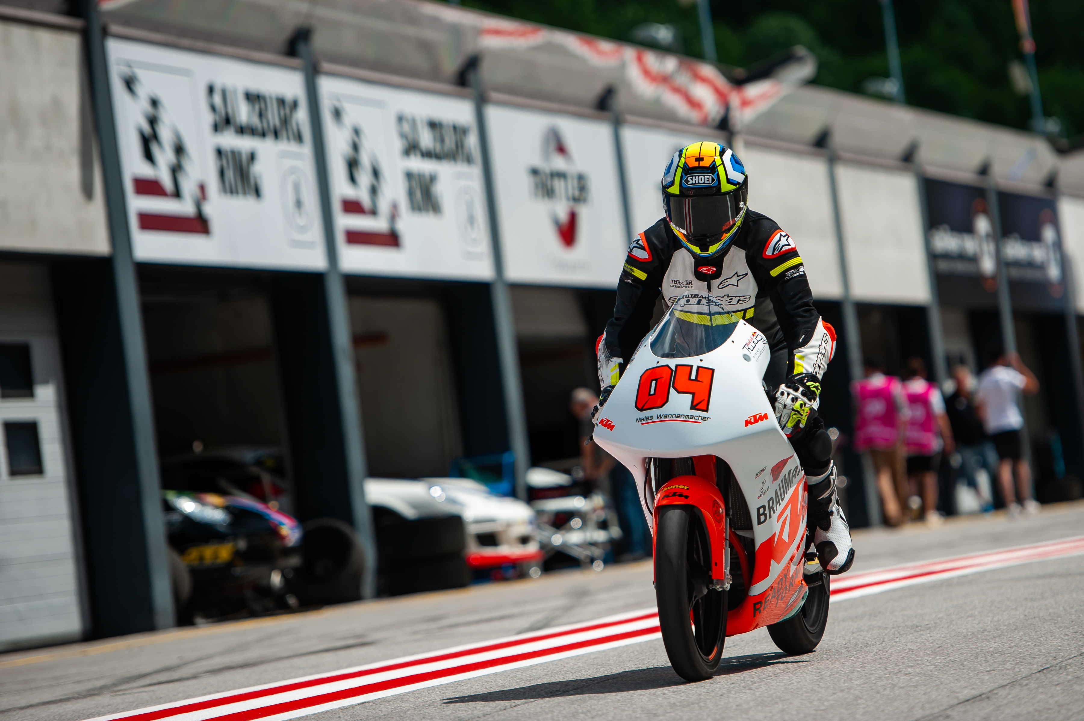 Niklas Wannemacher erstmals mit über 200 km/h am Salzburgring unterwegs