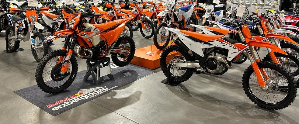 KTM EXC 300 TBI vs. KTM 250 F Produktion 2024