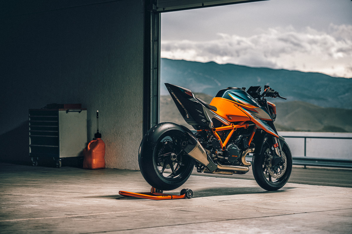 KTM 1290 SUPER DUKE RR – das BEAST mit noch mehr "Biss".