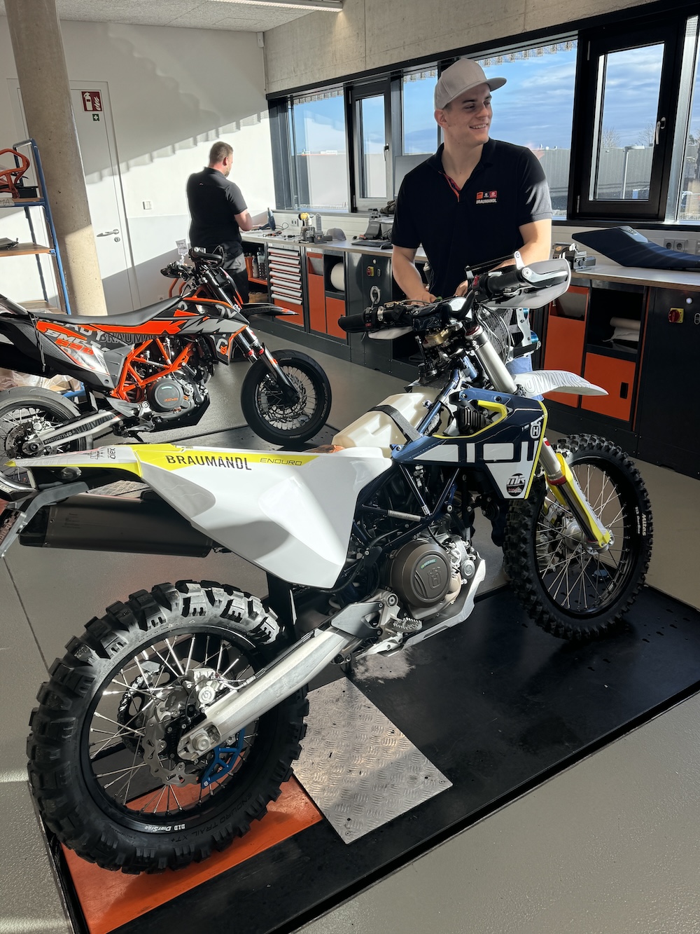 Husqvarna 701 Oasis Rallye Update 