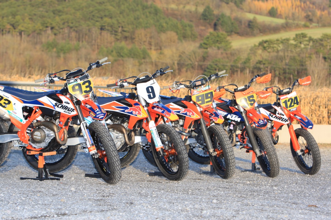 Qualifikation mit Motorrad Schruf KTM Flattrack Bikes 