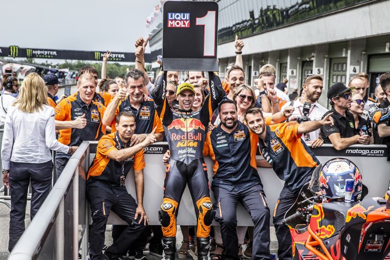 244341_Miguel%20Oliveira%20_%20Team%20KTM%20Moto2%20.jpeg