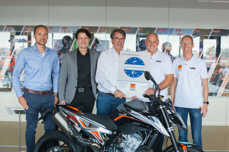 Zwei von KTMs Trainingsprogrammen für die KTM Riders Academy erhielten heute das Europäische Trainingsqualitätssiegel