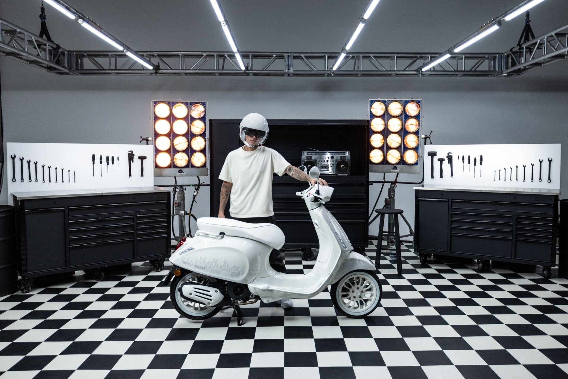 JUSTIN BIEBER X VESPA