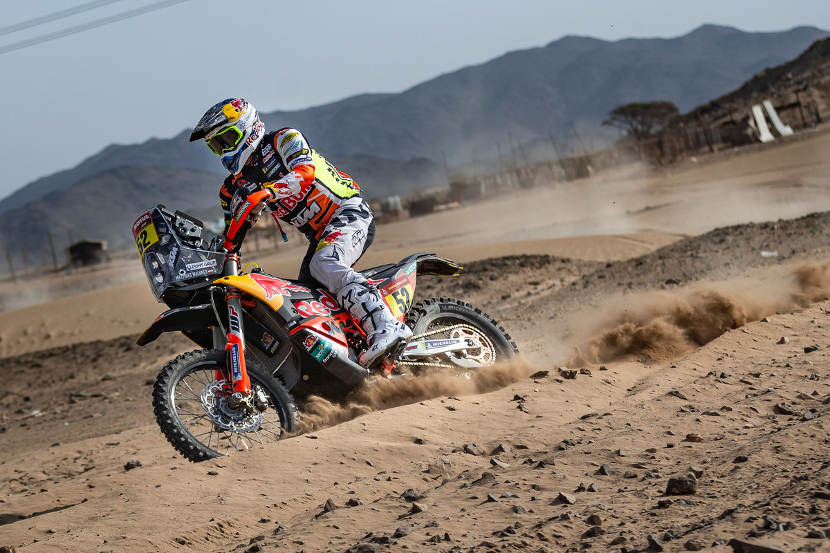 KTM Fahrer absolvieren Shakedown-Test vor der Dakar Rallye 2021