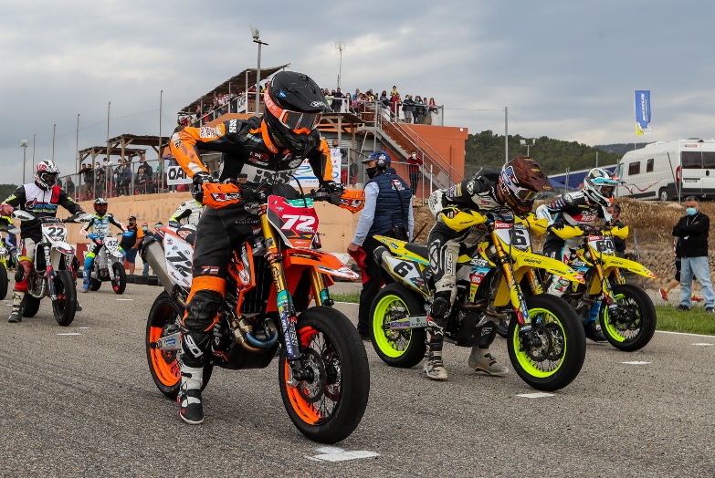 Lukas Höllbacher bei der Spanischen Supermoto Meisterschaft