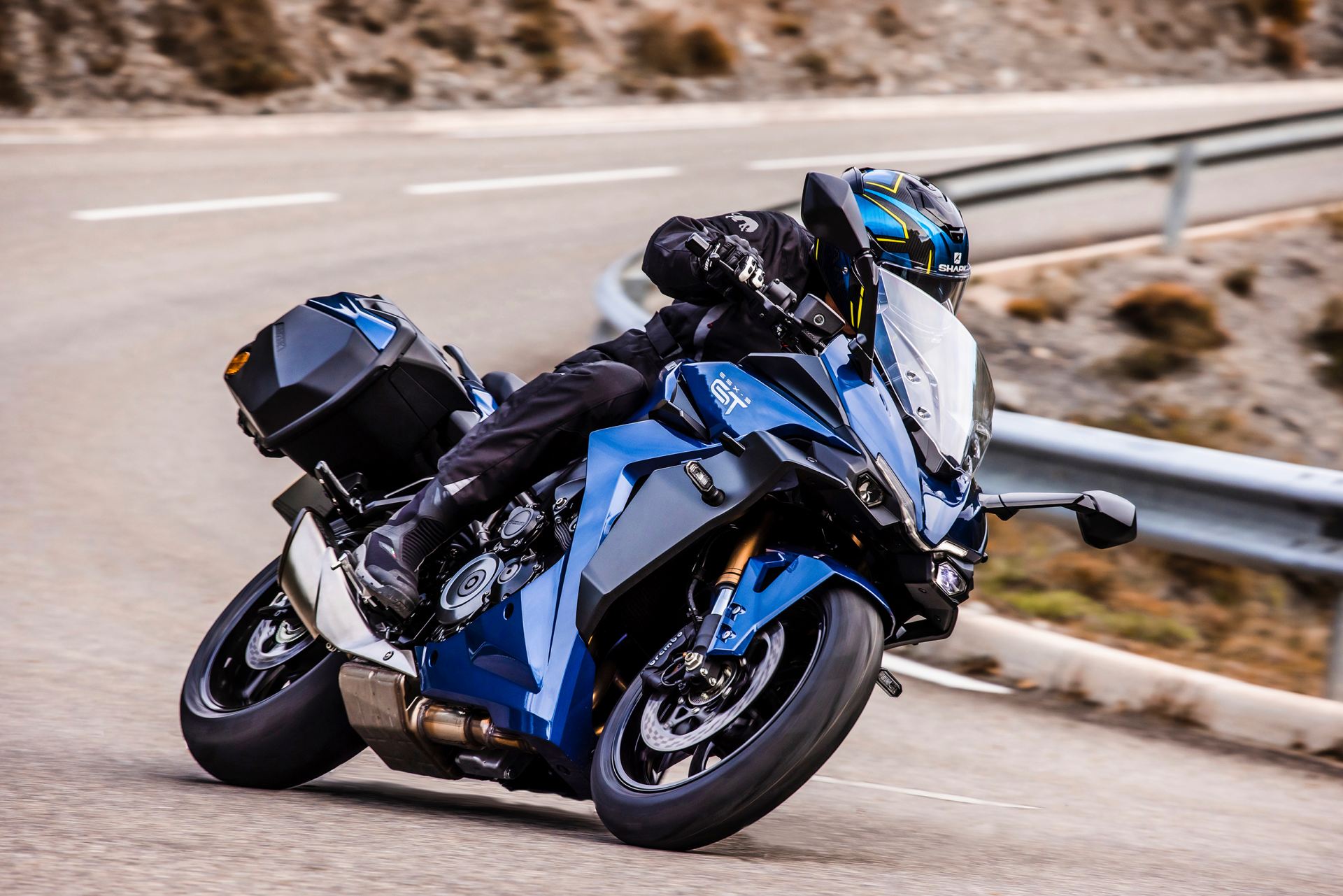 SUZUKI: Die neue GSX-S1000 GT ! 