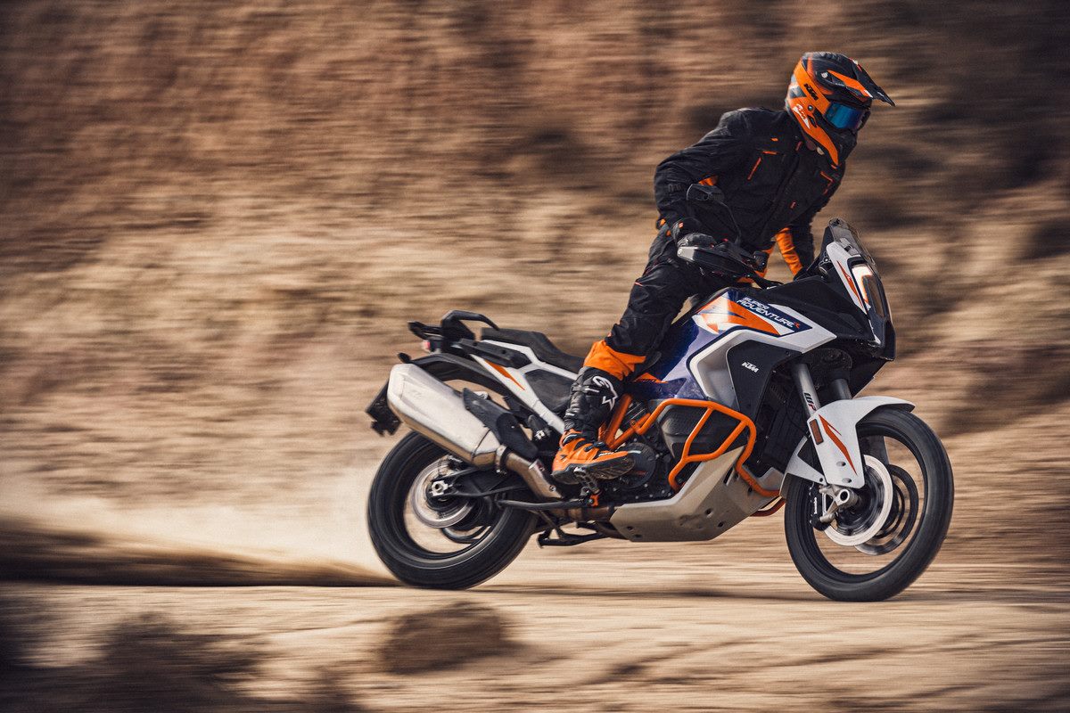 KTM 1290 SUPER ADVENTURE R: ENDLOSES TOURENFAHREN – SELBST DANN, WENN DER ASPHALT ENDET