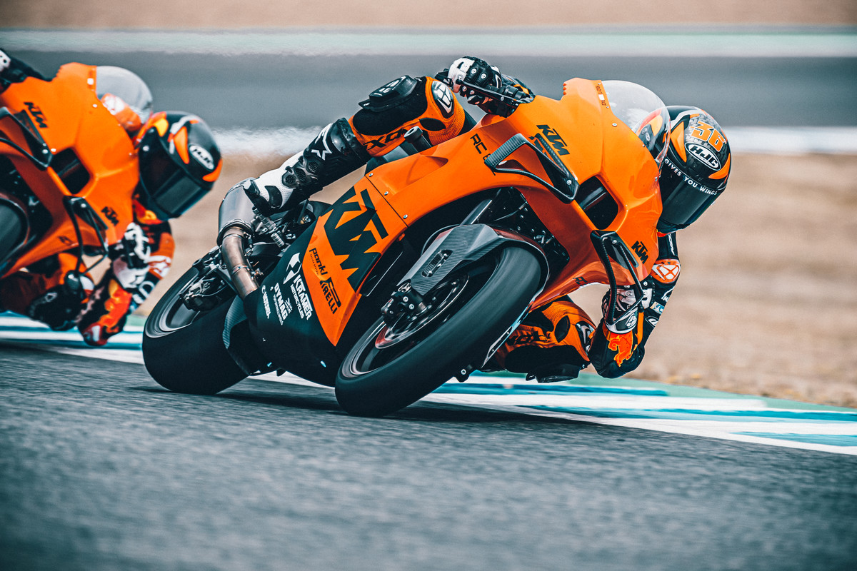 KTM: Die neue KTM RC 8C ist Ready to Race !