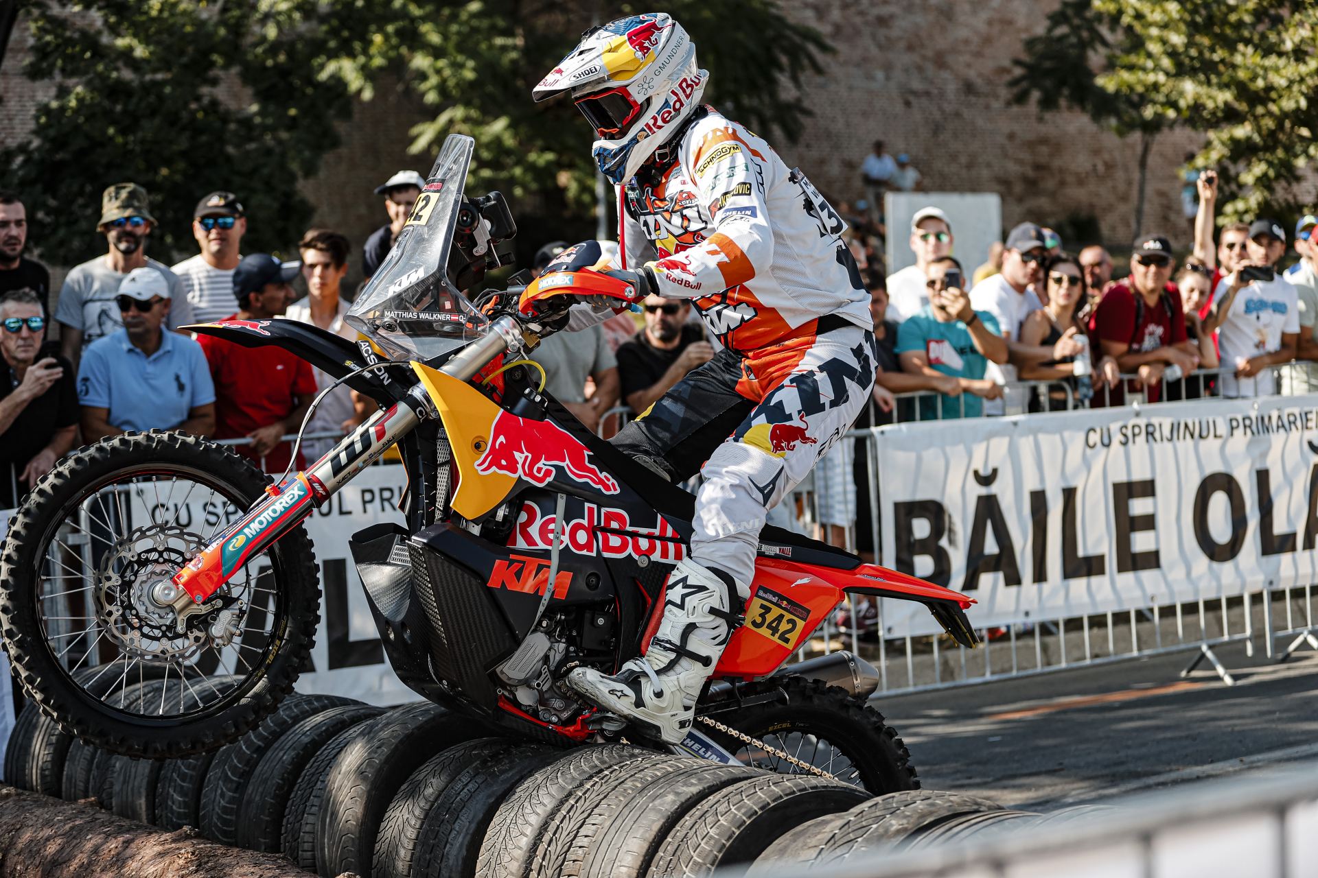 Matthias Walkner kämpft sich durch den Prolog der "Red Bull Romaniacs" !