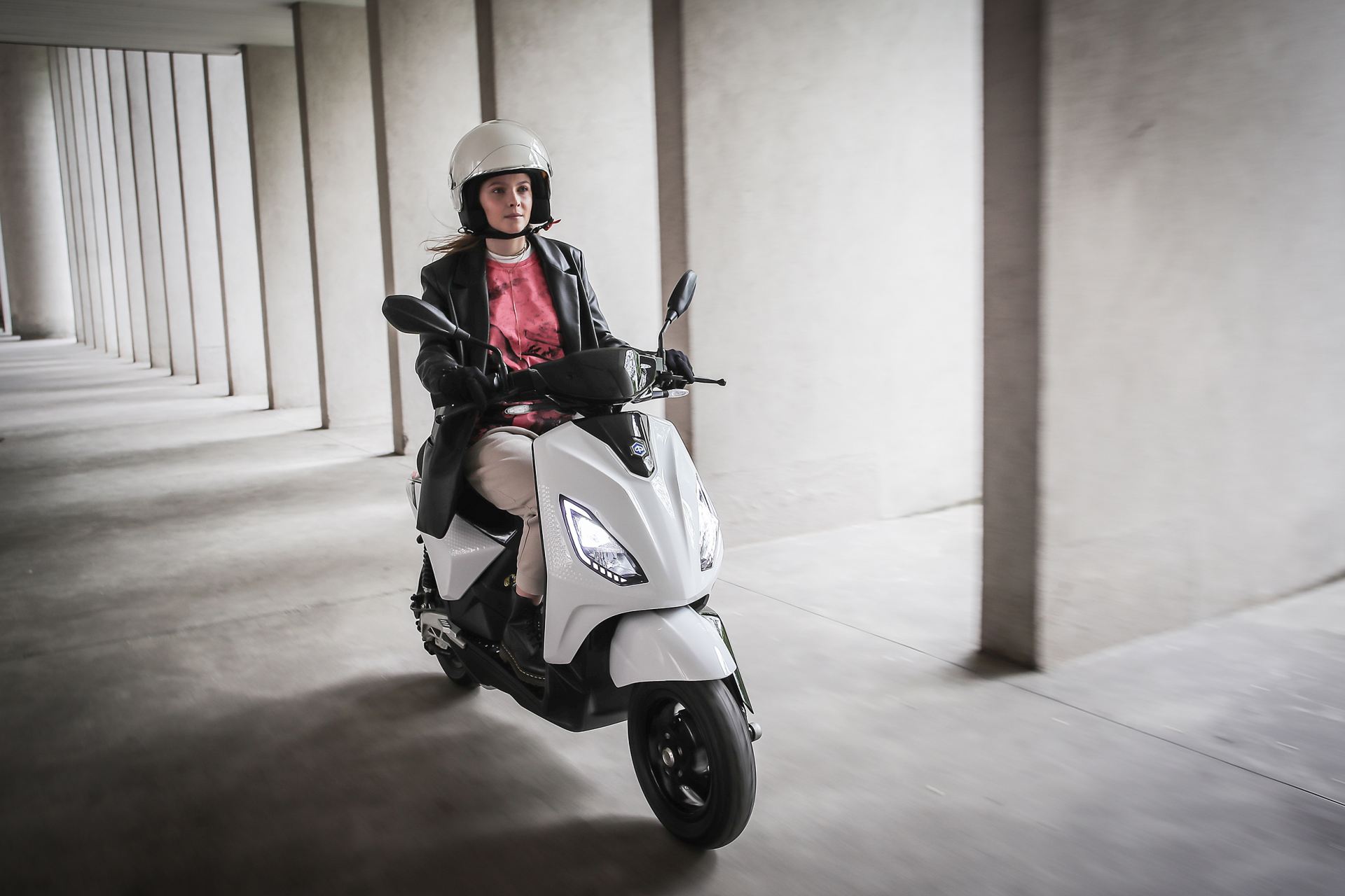 Piaggio 1 läutet neue Ära in der urbanen Elektro-Mobilität ein