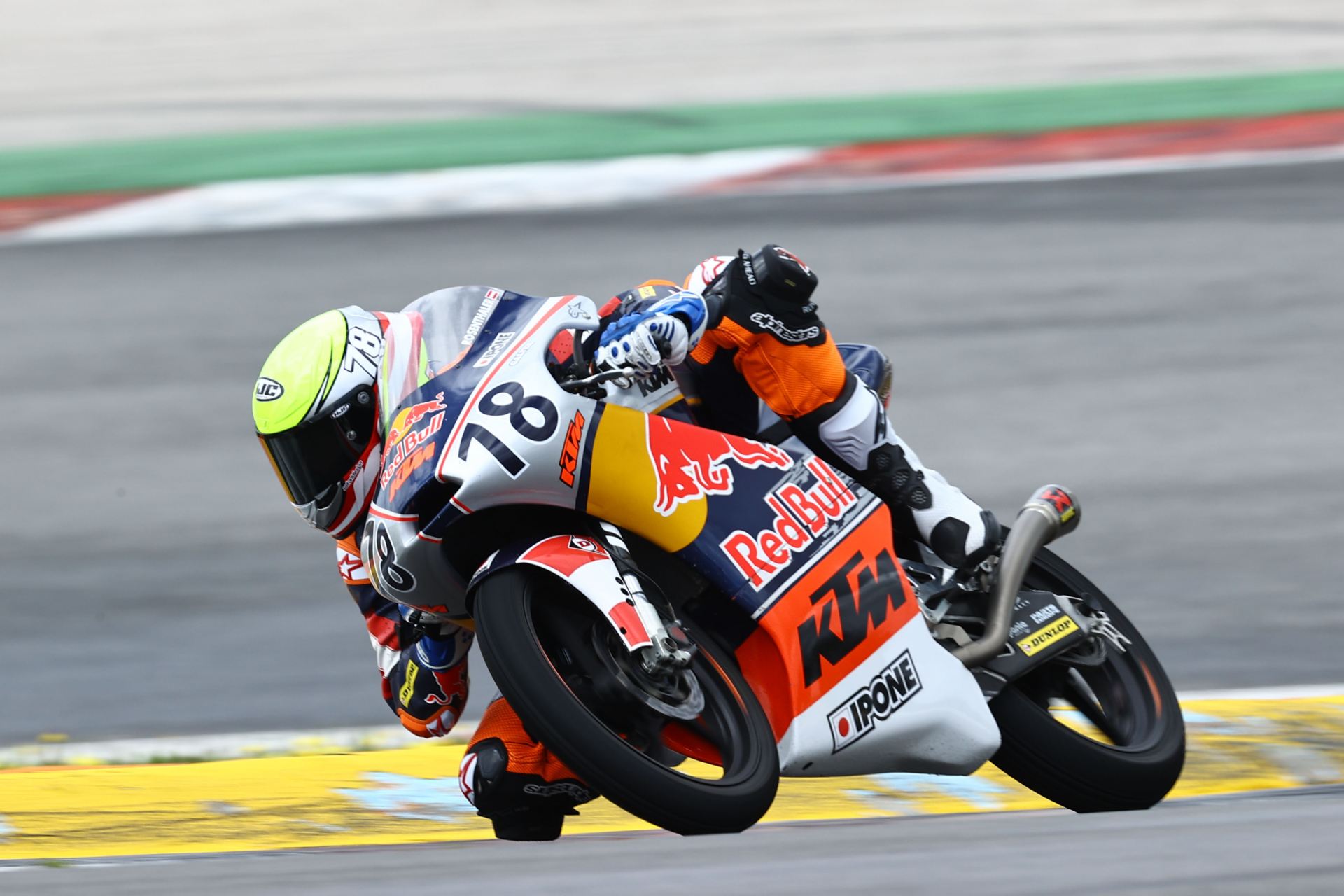 Jakob Rosenthaler: Erfolgreicher Test auf MotoGP Rennstrecke in Portimao