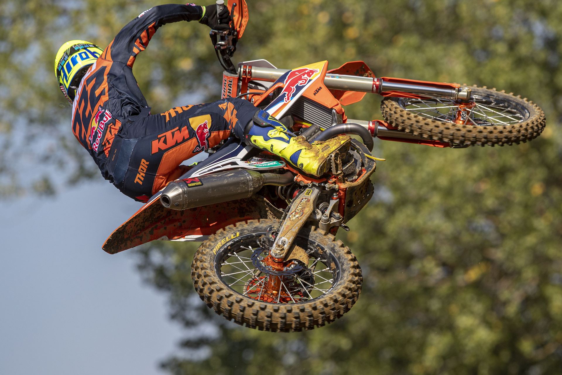 KTM gewinnt beide Klassen der 8 Runde der MXGP in Italien.