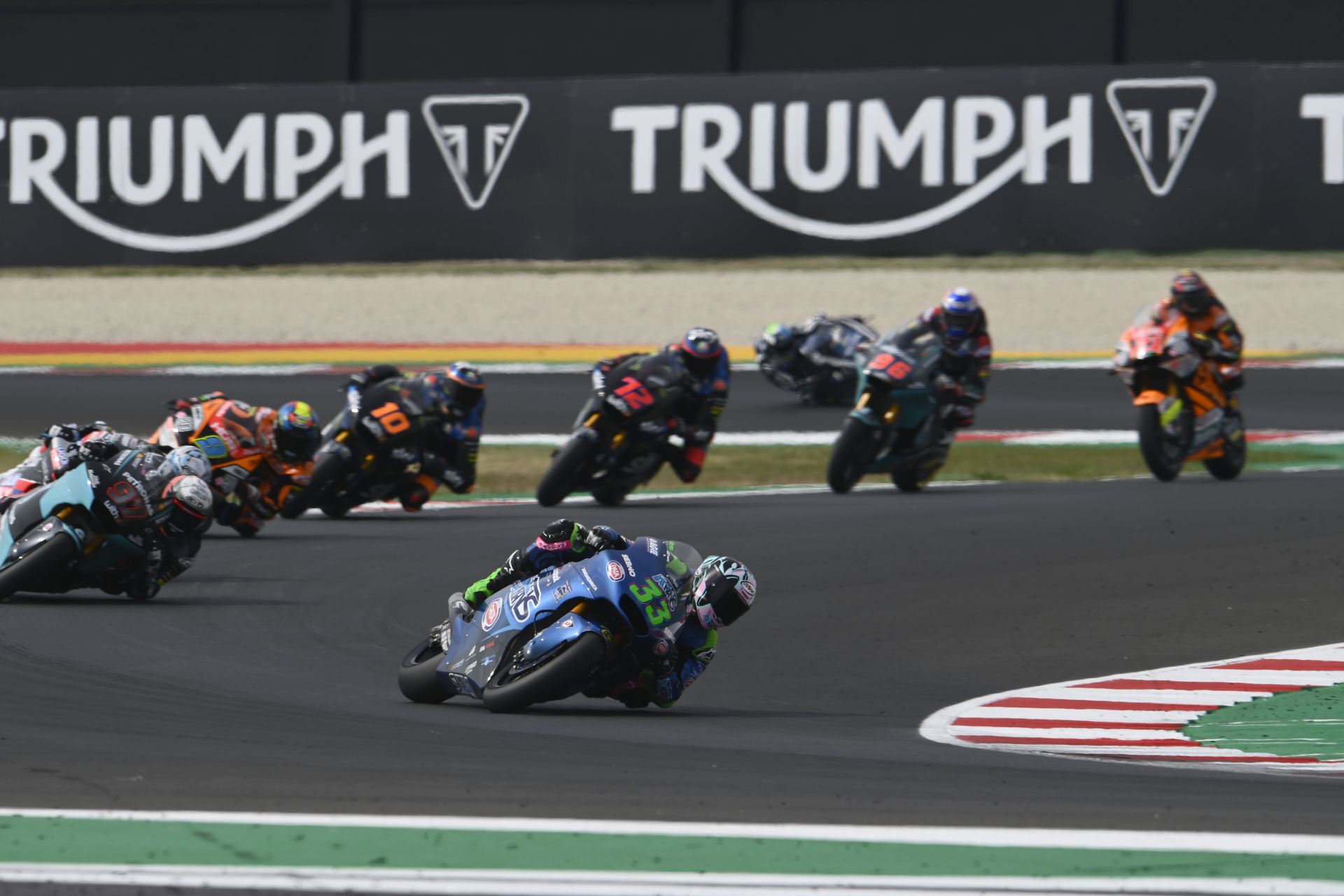 Mit TRIUMPH-Power beendet die Moto2™-WM eine weitere Rekordsaison