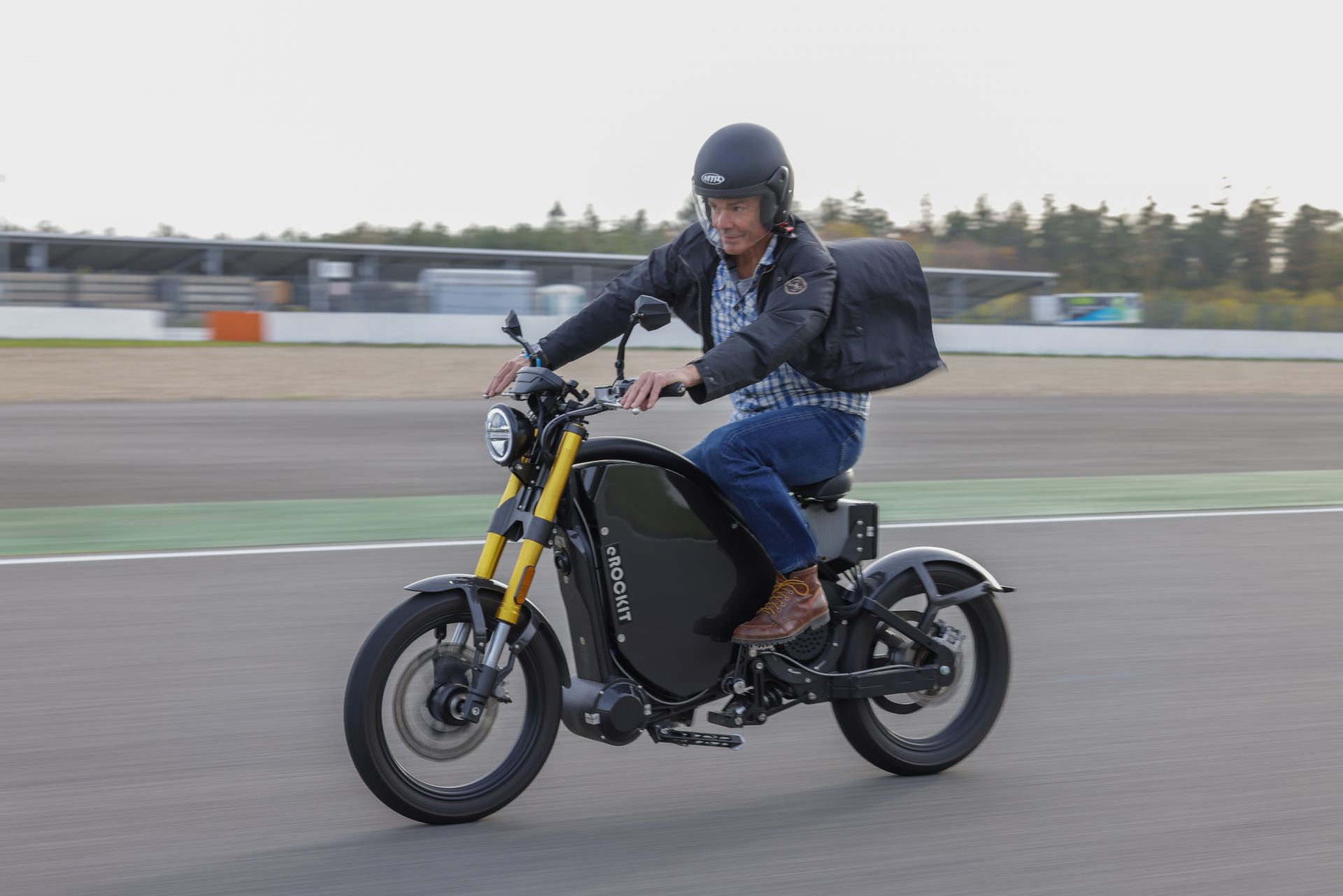 eRockit: Hannes Jaenicke testet das schnellste "Fahrrad" der Welt