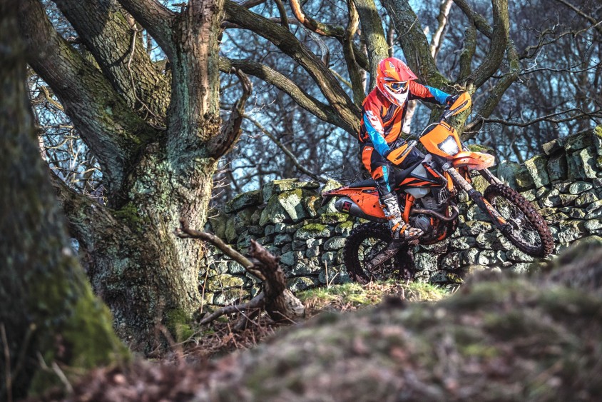 action_ktm_350_exc-f_my2019_02.jpg