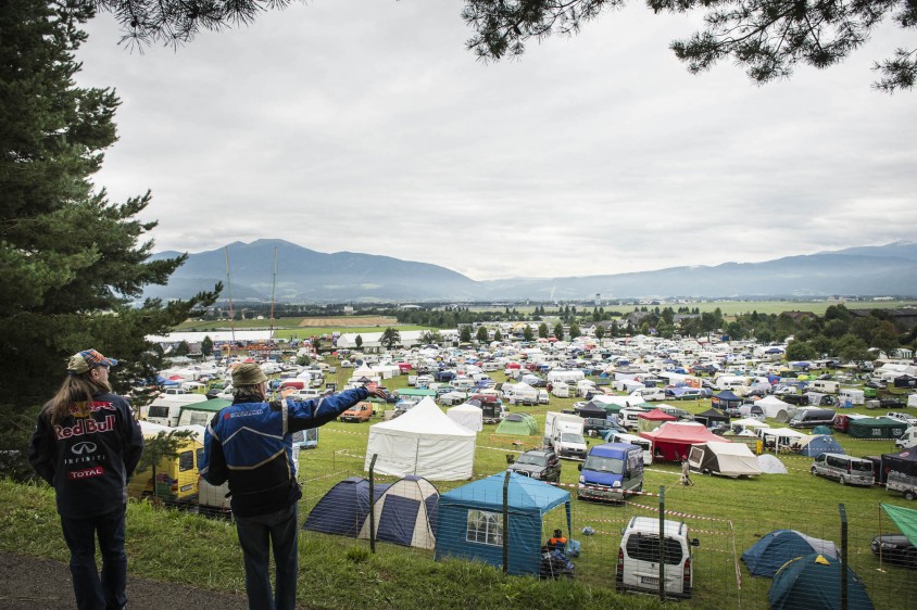 motogp_austria_2016_camping_c_sandro_zangrando_red_bull_content_pool.jpg